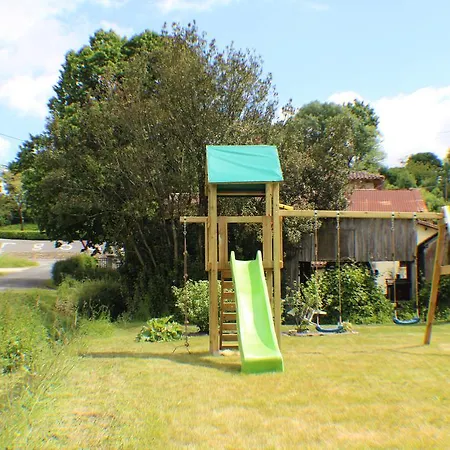 Konukevi Moulin De Chantegrolle